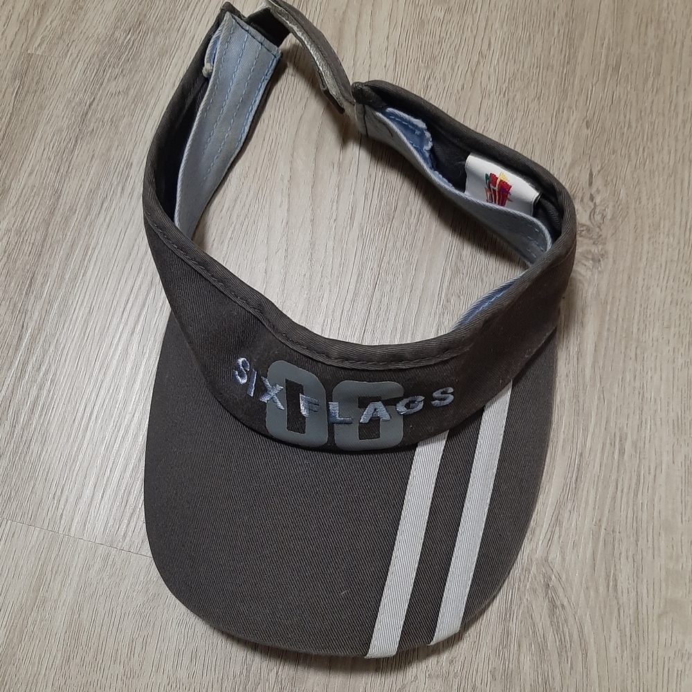 2006 six flags visor